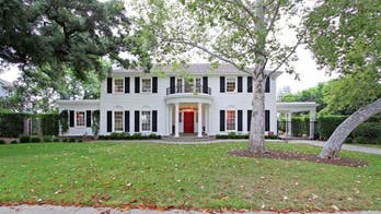 Cue the Swans: Here Comes the 'Father of the Bride' House for $2M