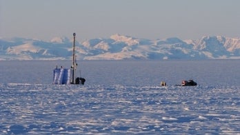 Greenland's snow hides 100 billion tons of water