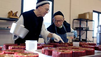 Missouri monks' fruitcakes help support their solitary lifestyle