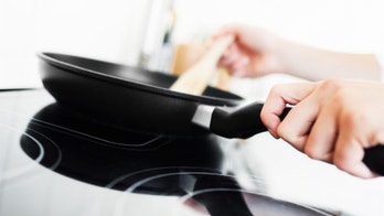 Non-stick cookware chemical linked with babies' weights