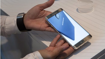 Samsung ramps up smartphone strategy, touts larger curved screen device