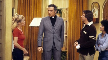 'Three's Company' actor Peter Mark Richman reveals what it was like working with Suzanne Somers, Sophia Loren