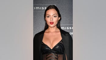 Sports Illustrated Swimsuit model Mia Kang recalls having 'a complete breakdown' while 'living with eating disorders'
