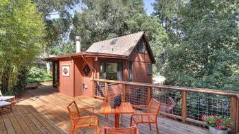 A 'Traditionally Tiny' House Basks in the Sun Near the Russian River