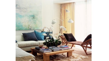 12 Coffee tables to stir up a living room look