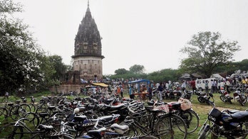 Indian archaeologists halt treasure search triggered by Hindu holy man's dream
