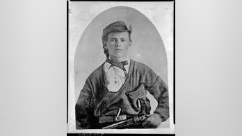 Rare photo shows Jesse James with his killer, says forensic artist