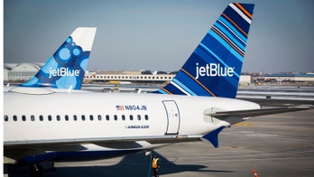 JetBlue becomes first airline to accept Apple Pay in the skies
