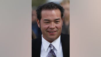 Former reality star Jon Gosselin now works at T.G.I. Friday's