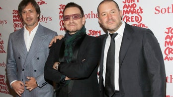 Apple promotes British tech guru Jonathan Ive to chief design officer