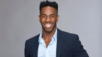 'Bachelorette' contestant Lincoln Adim says the Earth is flat