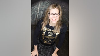 Lisa Loeb reflects on '90s success with 'Stay,' recording music for children