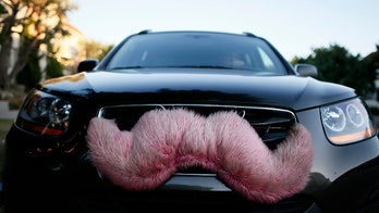 Lyft driver kicks out gay couple mid-ride after back-seat kiss