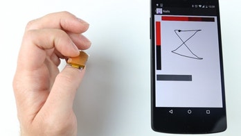 MIT researchers put a wireless trackpad on a thumbnail