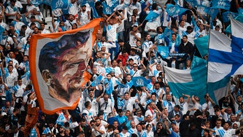 Soccer fan's celebration goes viral after ceremonial goal to honor father