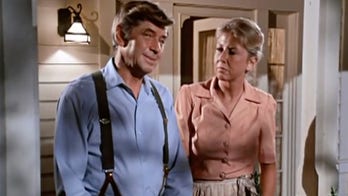 'The Waltons' star Michael Learned gets candid on 'Roseanne' success, reboot idea