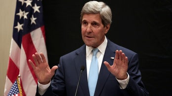 Kerry arrives in Iraq amid threat of widening sectarian war