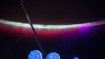Space Station astronaut takes stunning aurora photo