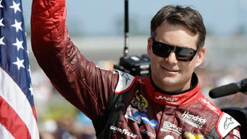 Jeff Gordon coming out of retirement to fill in for injured Dale Earnhardt Jr.