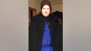 Male cop dresses as Amish woman to nab suspect who was flashing Amish children in Pennsylvania