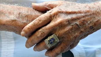 Nighttime finger splints may help relieve arthritis pain