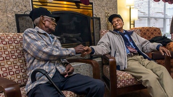 2 Texas veterans, both 107, meet for first time