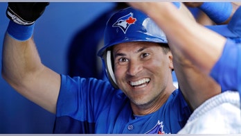 Omar Vizquel shows off quick hands during MLB All-Star Futures Game