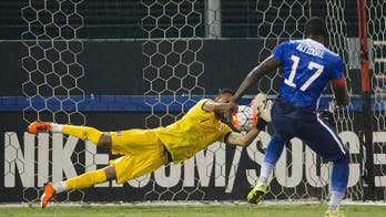 Altidore scores twice in second half, lifts US over Peru 2-1 in exhibition