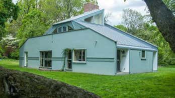 Postmodern Classic: The Vanna Venturi House Hits the Market in Philadelphia