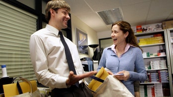 'The Office' costars John Krasinski and Jenna Fischer ignite Twitter 'feud' over Stanley Cup Final