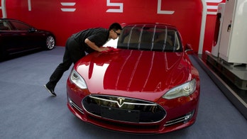 Tesla updating Model S to ease range anxiety, improve safety