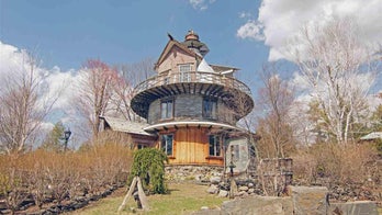 A Study in Circles: We Examine the Logic of Round Homes