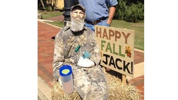 'Duck Dynasty'-themed Uncle Si scarecrow stolen, burned in Georgia town