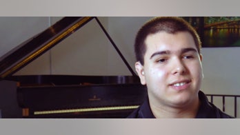 Talentoso pianista chileno, sordo y ciego