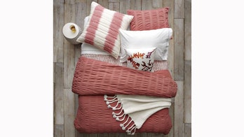 4 ways to incorporate summer trends into your home