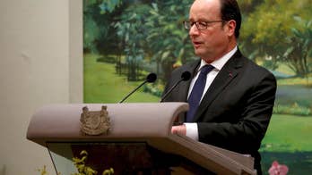 France's Hollande looks to strengthen ties with Singapore