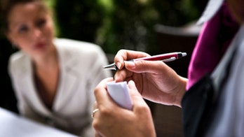 Food critic reveals secret restaurant memo on how to spot critics