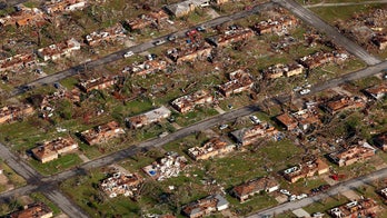 Missouri city devastated by 2011 twister aids tornado-ravaged Oklahoma town