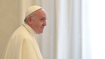 Pope criticizes 'fake news', calls it a 'grave sin'