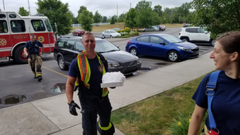 NY firefighters deliver pizza after driver gets into crash