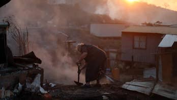Forest fire destroys homes in hills above Chilean port city
