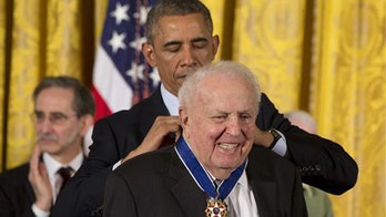 Abner Mikva, ex-congressman, judge from Illinois, dies at 90