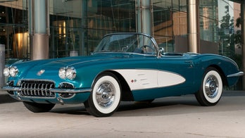 GM boss Dan Akerson selling his classic Chevrolet Corvette for charity