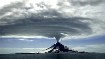 Budget cuts pare real-time monitoring of volcanoes