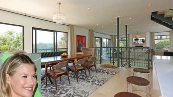 Get This Look: Ali Larter Keeps It Clean (and Modern)