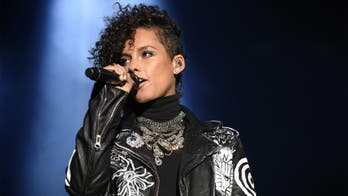 Alicia Keys Is Selling Her Phoenix Mountainside Mansion for $3.85M