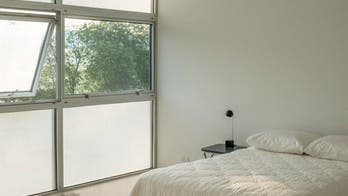 'Living in a Cloud': A Modernist Home in the Hudson Valley for Less Than a Million