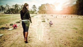 'She seemed empty': Photog recounts how mom accused of killing daughter convinced him to take eerie photos