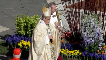 Pope celebrates Easter Mass in St. Peter's Square before tens of thousands