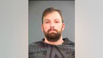 Man punched sex offender during sentencing hearing, authorities say